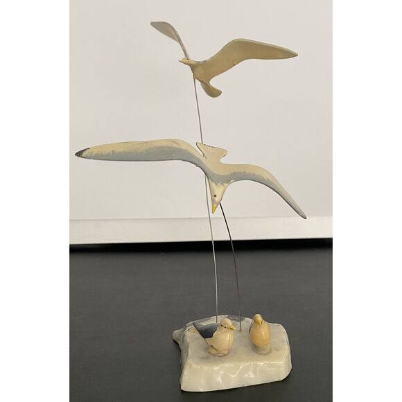 Kinetic Sculpture 2 Seagulls Flying 2 Seagulls Perched on Stone Base - Picture 3 of 7